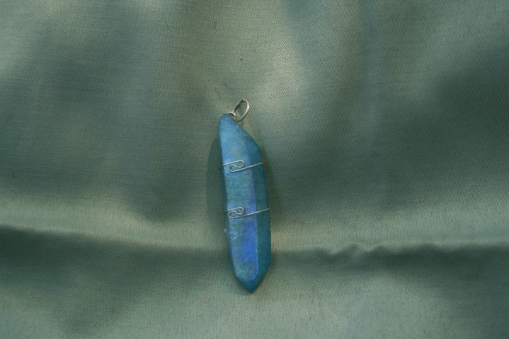 Aqua Aura Pendant 4381